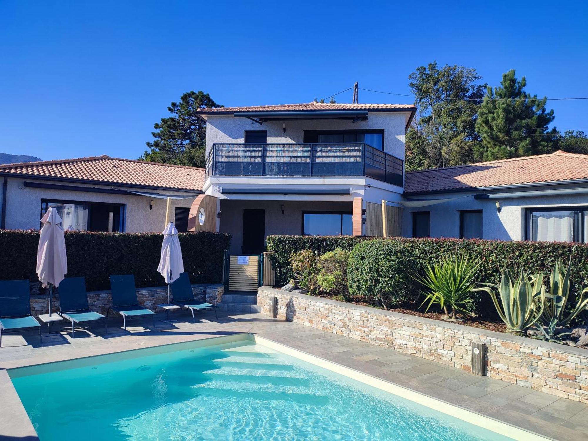 Cote Et Mer - Appartement Haut Standing Dans Villa Avec Piscine Et Vue Mer Taglio-Isolaccio Extérieur photo