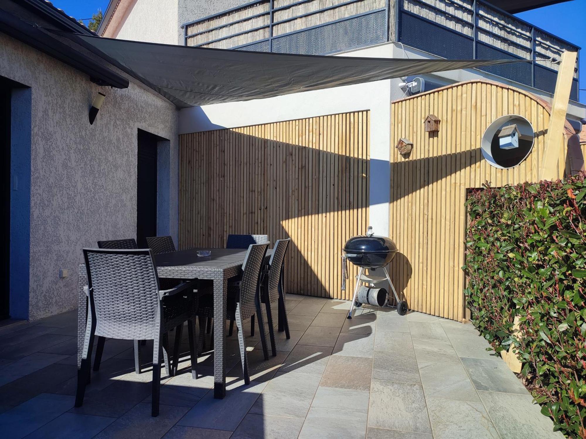 Cote Et Mer - Appartement Haut Standing Dans Villa Avec Piscine Et Vue Mer Taglio-Isolaccio Extérieur photo