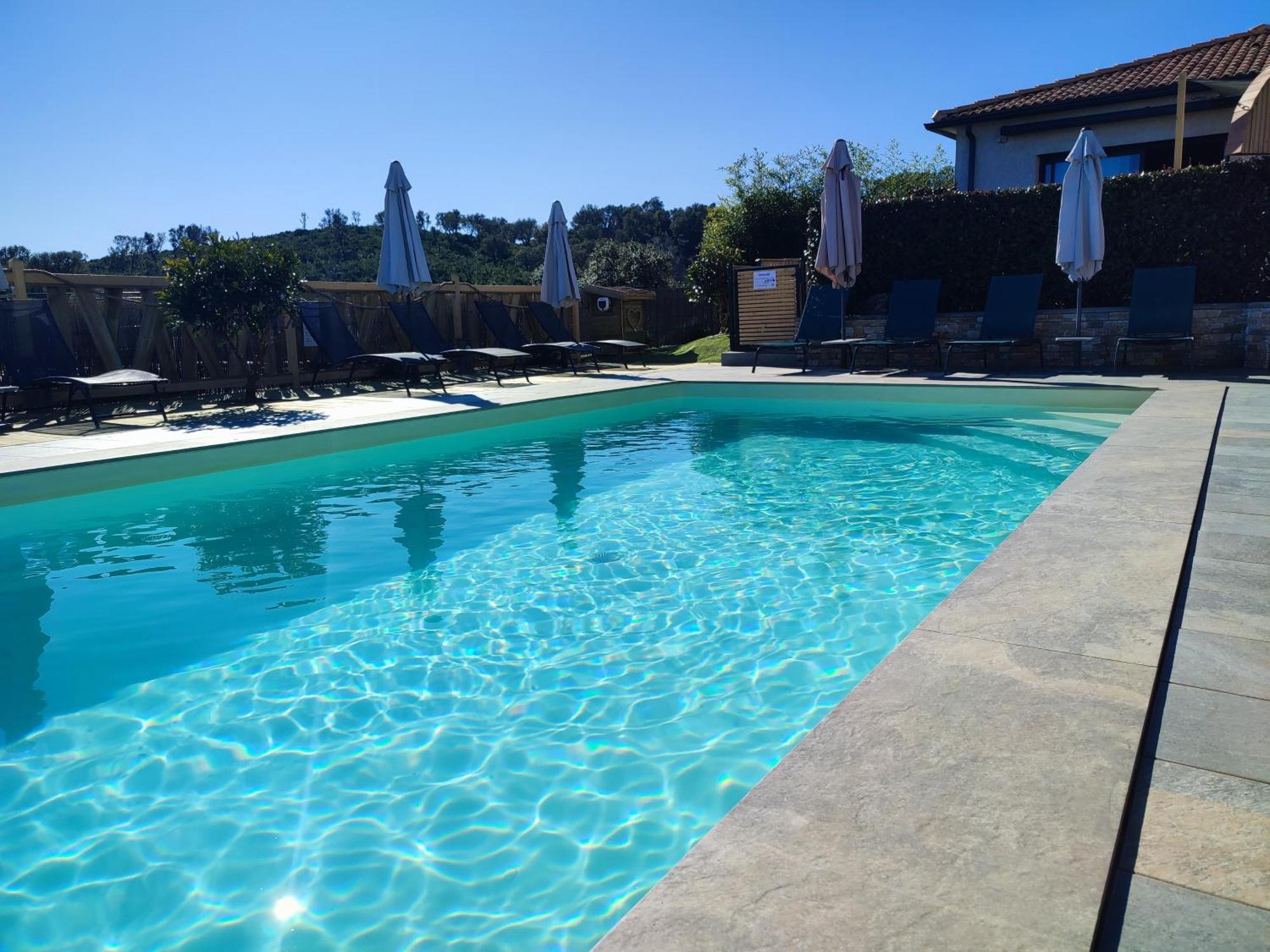 Cote Et Mer - Appartement Haut Standing Dans Villa Avec Piscine Et Vue Mer Taglio-Isolaccio Extérieur photo