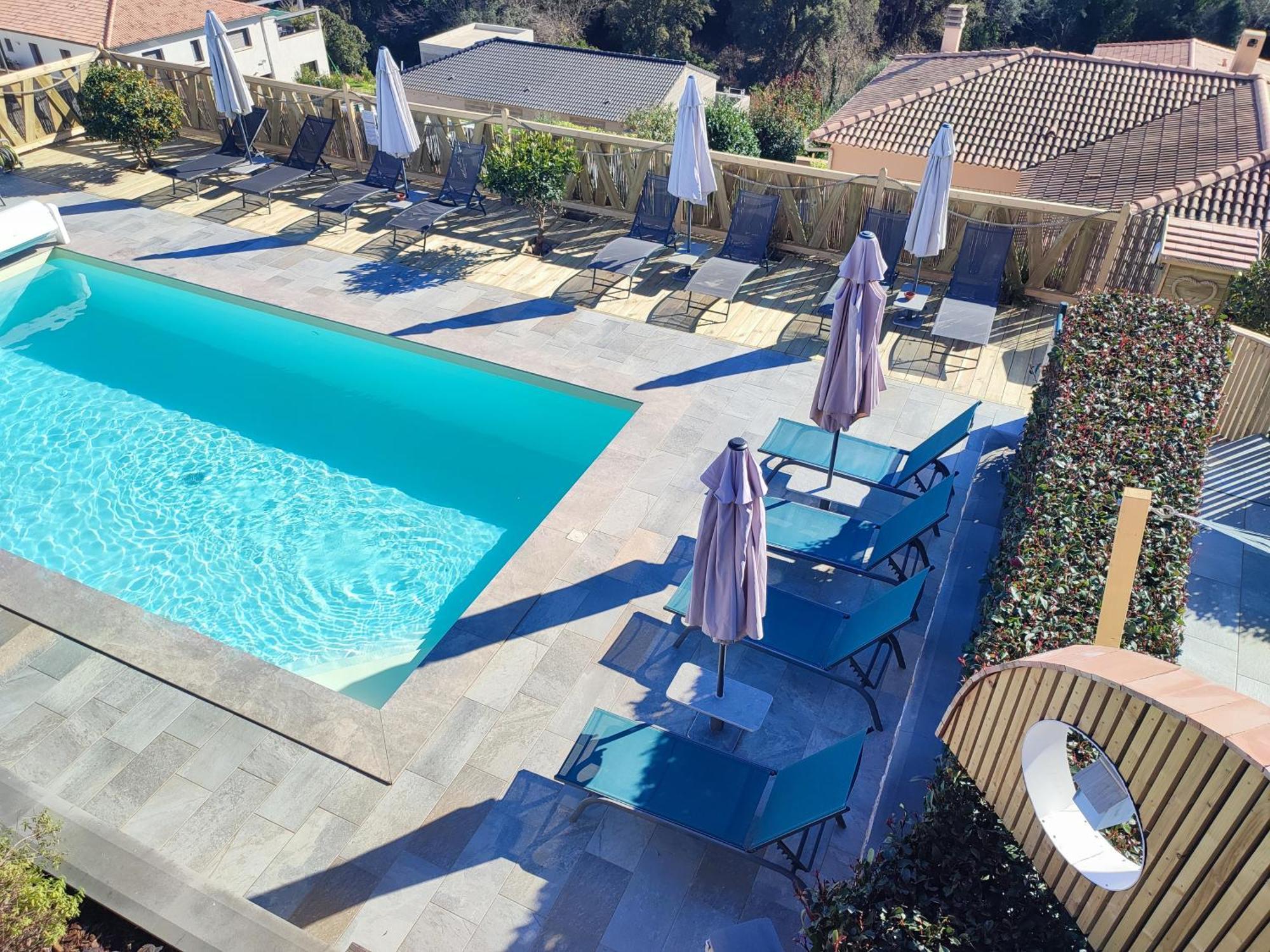 Cote Et Mer - Appartement Haut Standing Dans Villa Avec Piscine Et Vue Mer Taglio-Isolaccio Extérieur photo