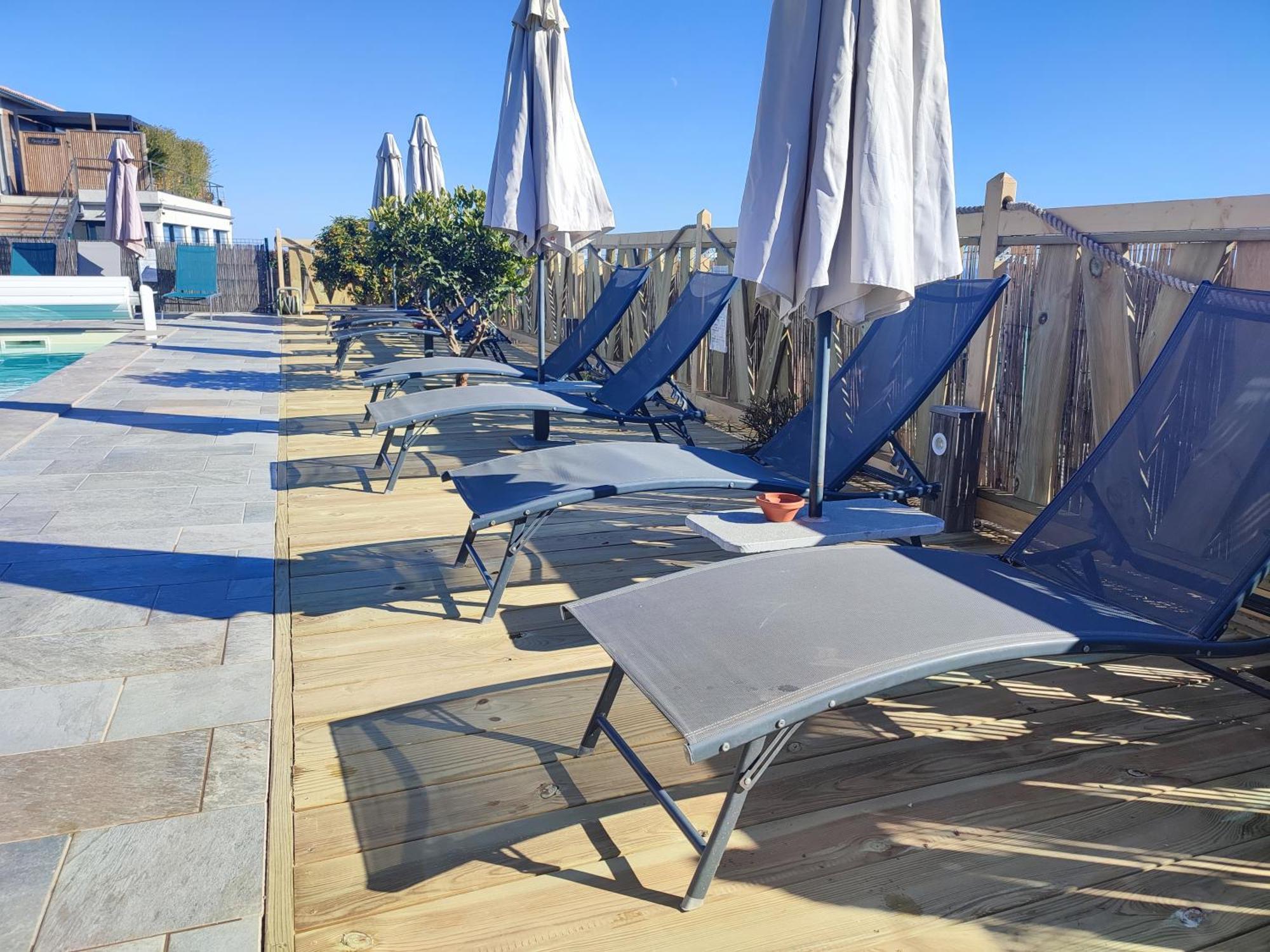 Cote Et Mer - Appartement Haut Standing Dans Villa Avec Piscine Et Vue Mer Taglio-Isolaccio Extérieur photo