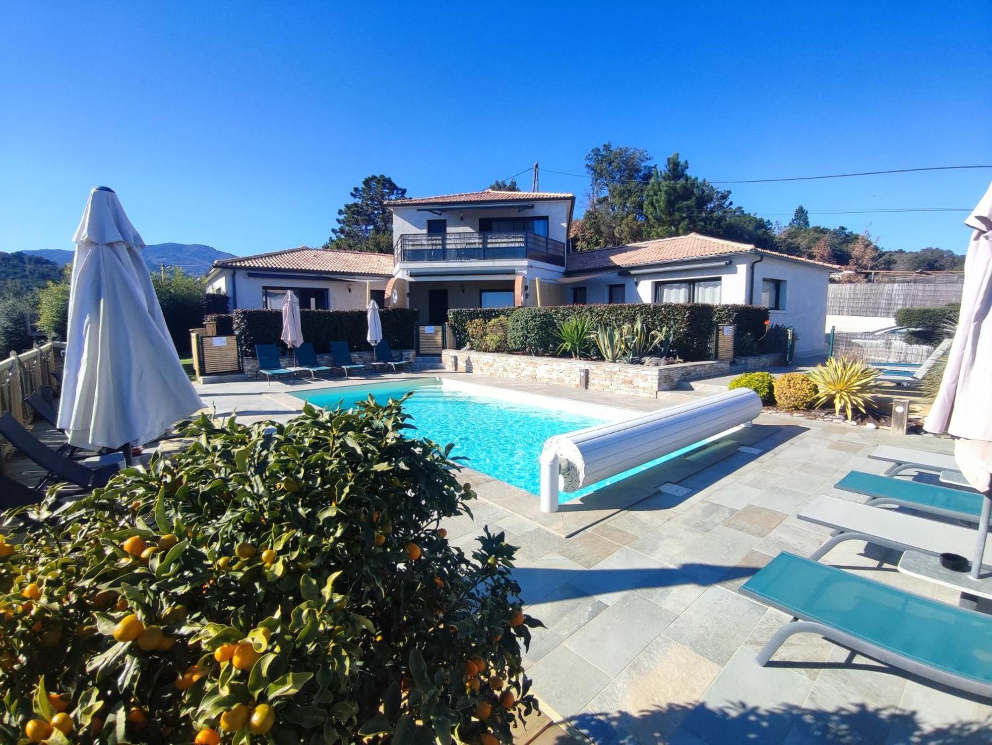 Cote Et Mer - Appartement Haut Standing Dans Villa Avec Piscine Et Vue Mer Taglio-Isolaccio Extérieur photo