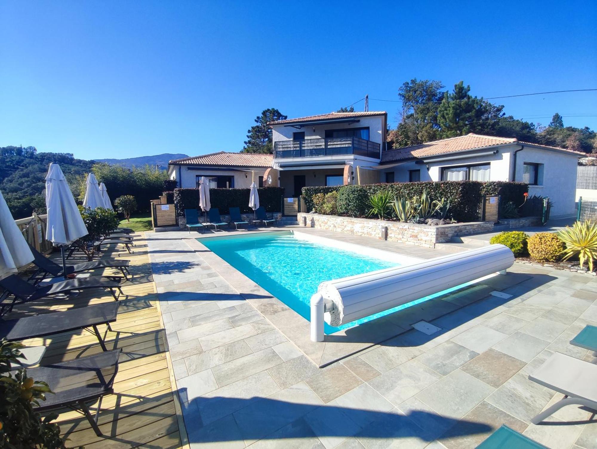 Cote Et Mer - Appartement Haut Standing Dans Villa Avec Piscine Et Vue Mer Taglio-Isolaccio Extérieur photo
