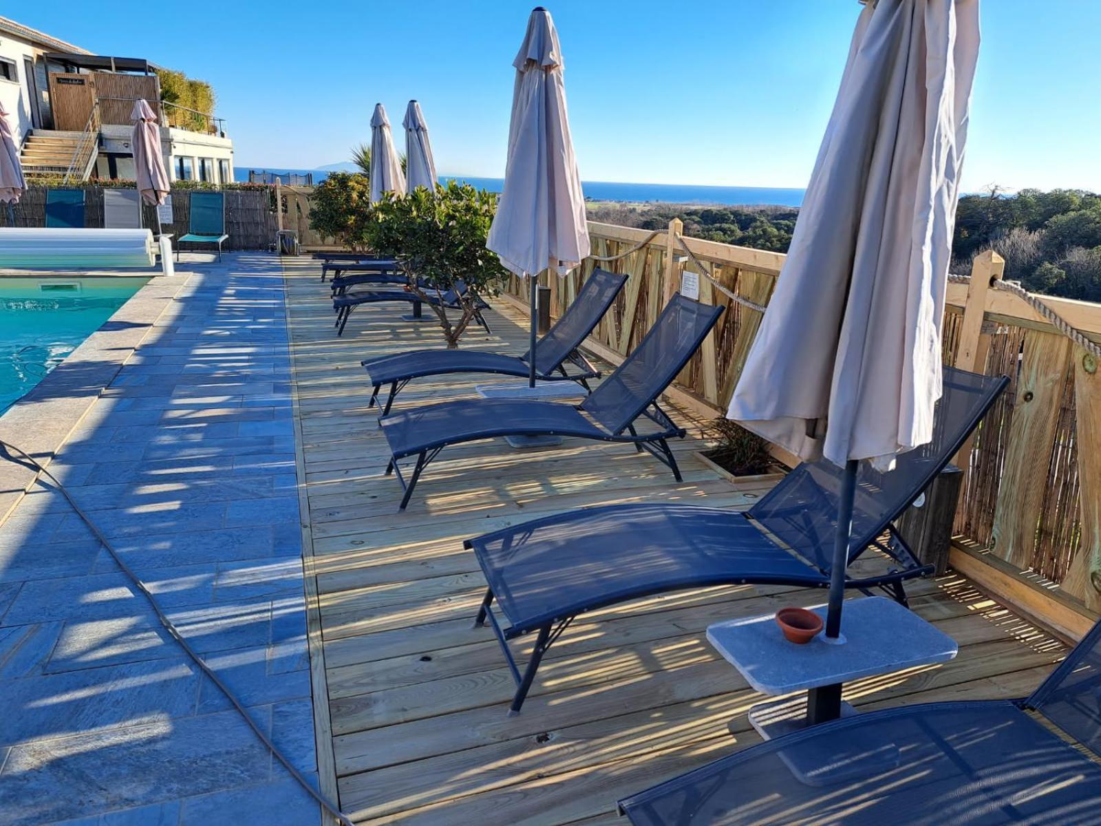 Cote Et Mer - Appartement Haut Standing Dans Villa Avec Piscine Et Vue Mer Taglio-Isolaccio Extérieur photo